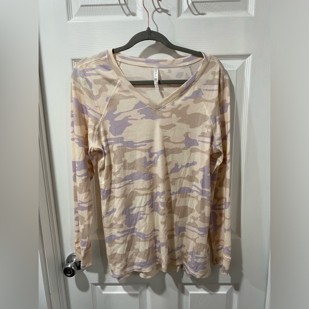 Cozy hazel thermal pastel camo long sleeve shirt, size XL, NWT